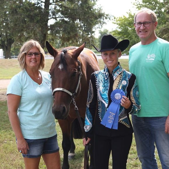 Meet your Posher, Lainey - Picture 1 of 1